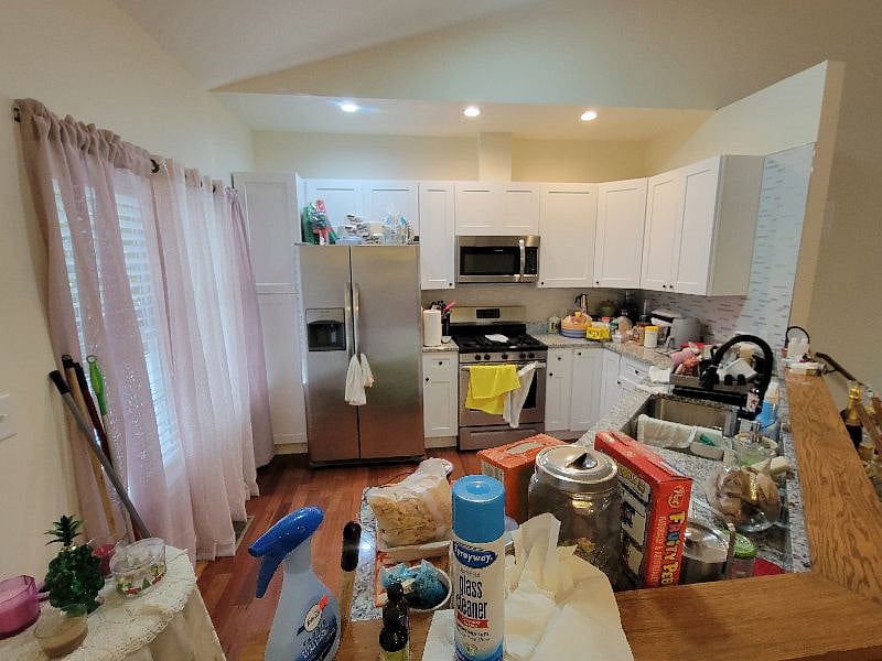 Furnished Finder property 588028_2 photo 9