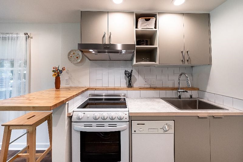 Full equipped kitchen