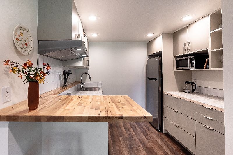 Full equipped kitchen.