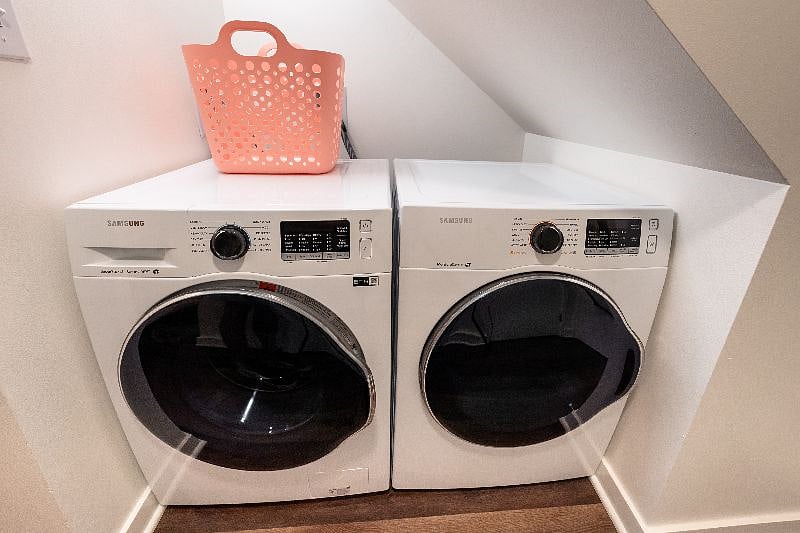 In-unit washer/dryer