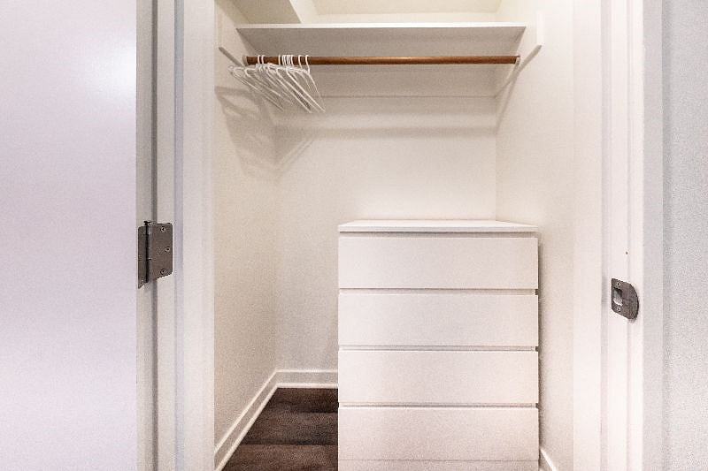 Clothing closet