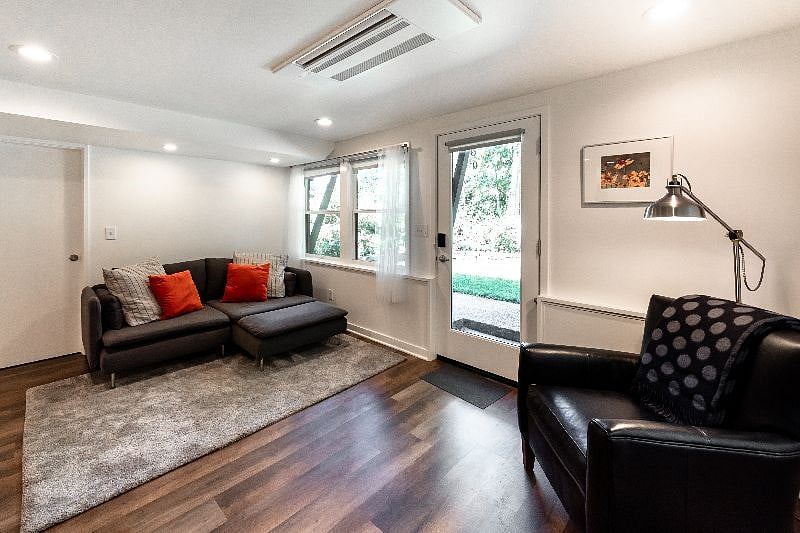 Furnished Finder property 588031_1 photo 3