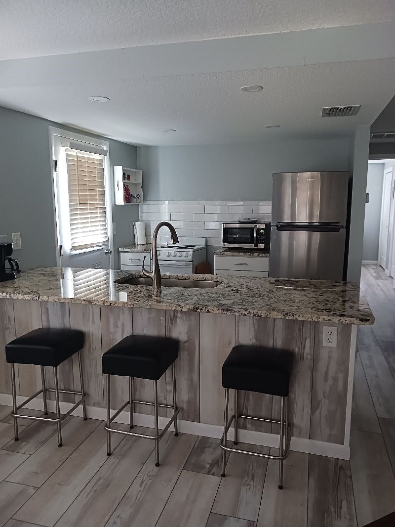 Furnished Finder property 588059_1 photo 6