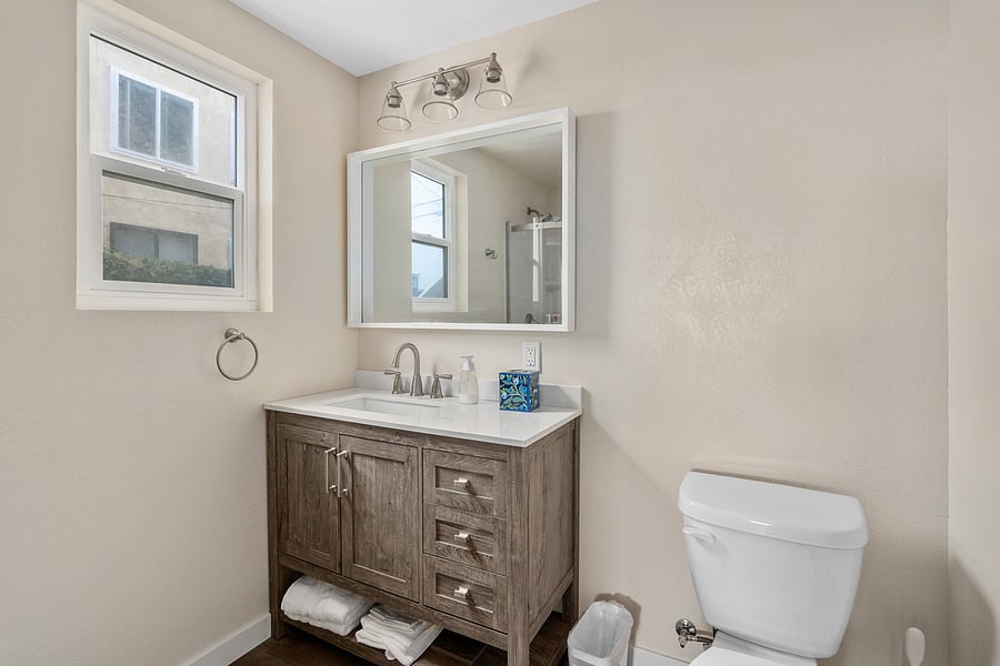 A large and brand new bathroom.