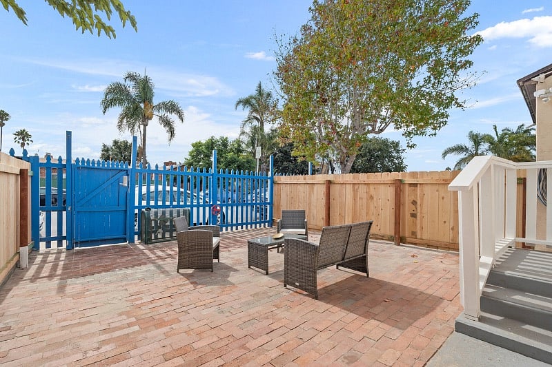 We are going to replace this fence with one that is 3.5 feet tall.