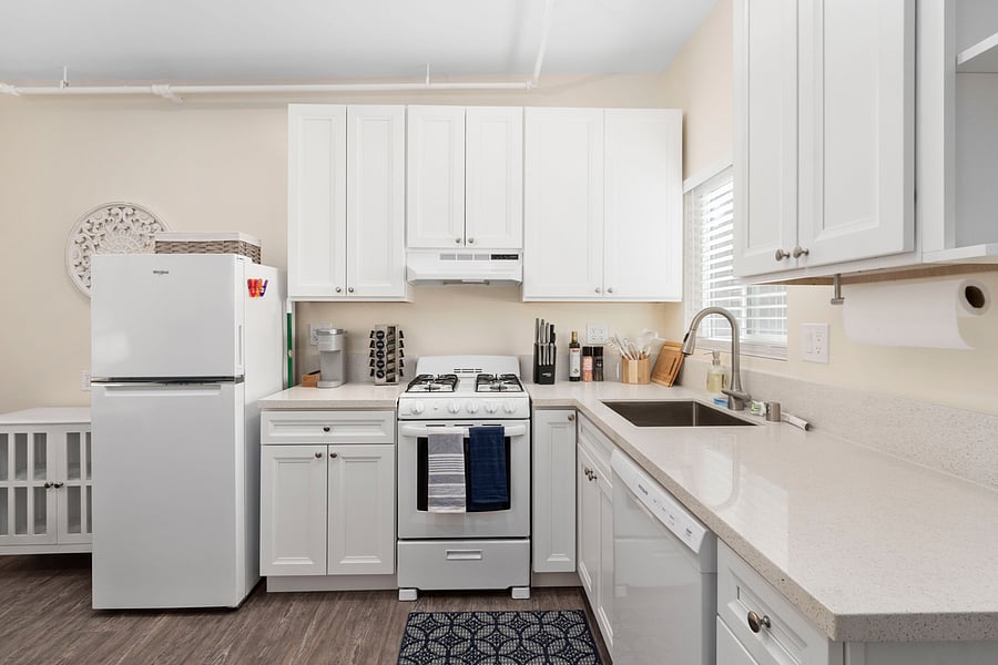 Furnished Finder property 588102_7 photo 10