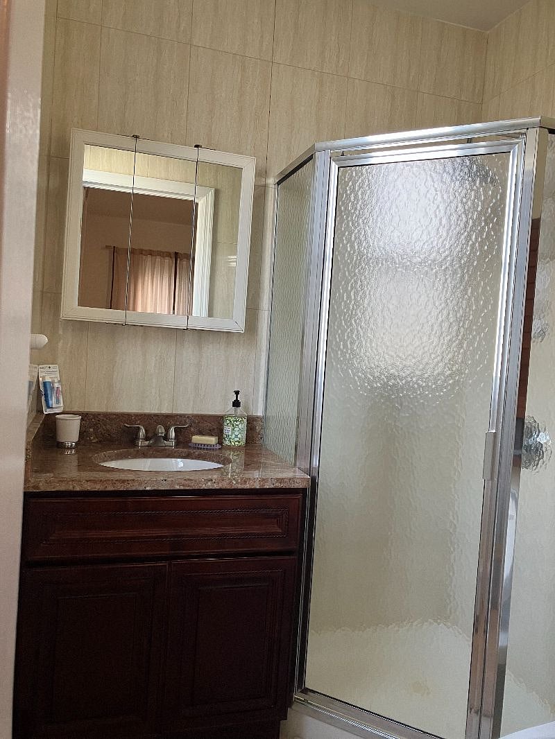 Furnished Finder property 588114_1 photo 22