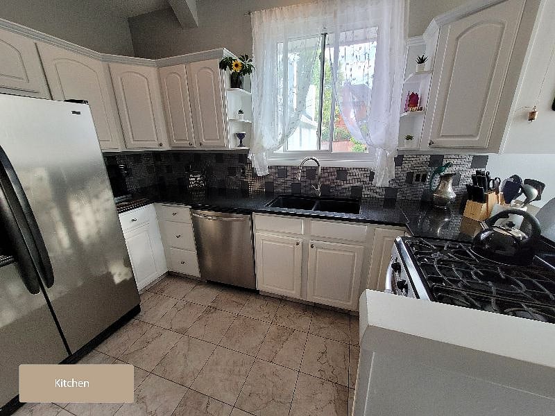 Shared Kitchen with gas stove and filtered ice/water refrigerator