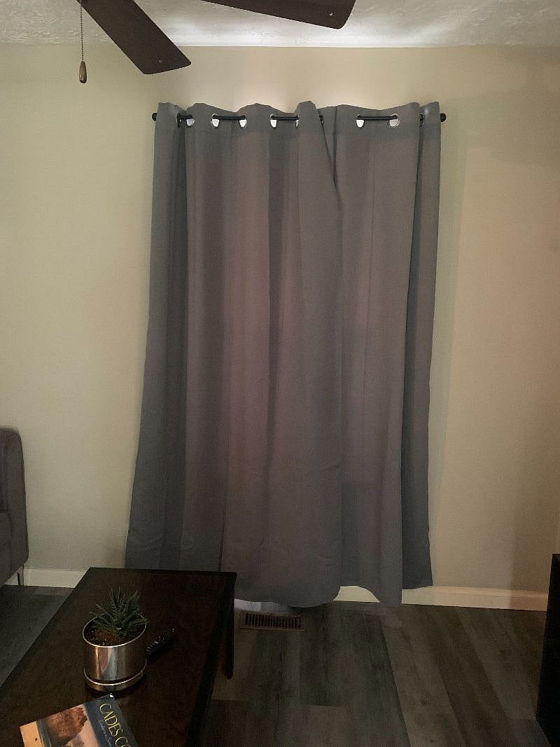 Light blocking curtains