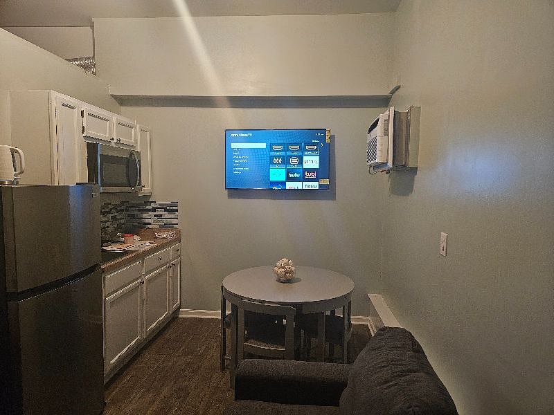 Furnished Finder property 588198_1 photo 3