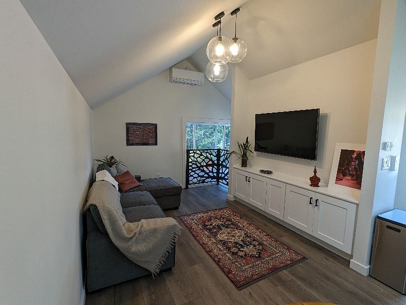 Furnished Finder property 588229_1 photo 16