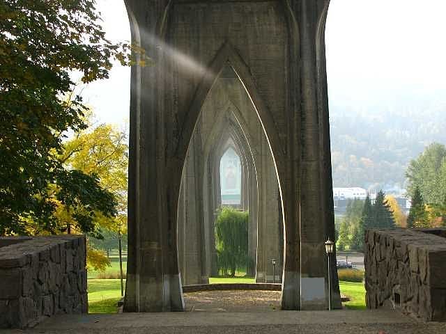 Cathedral Park - a 5 min walk away!