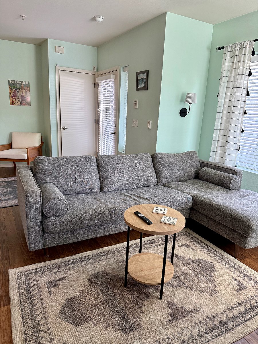 Furnished Finder property 588233_1 photo 3