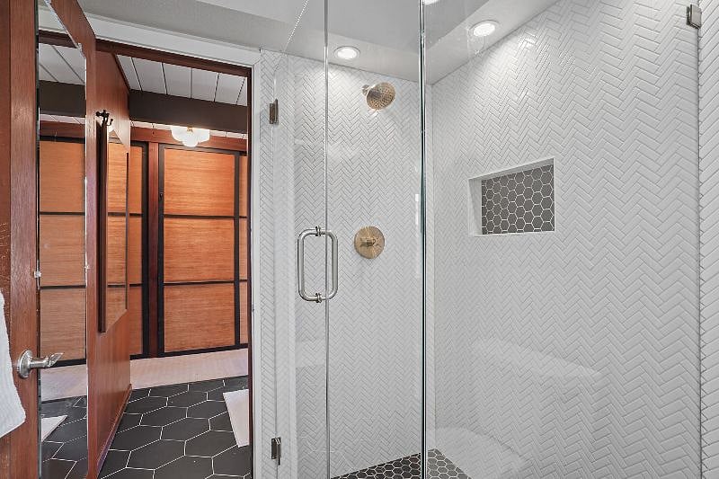 Furnished Finder property 588240_1 photo 13