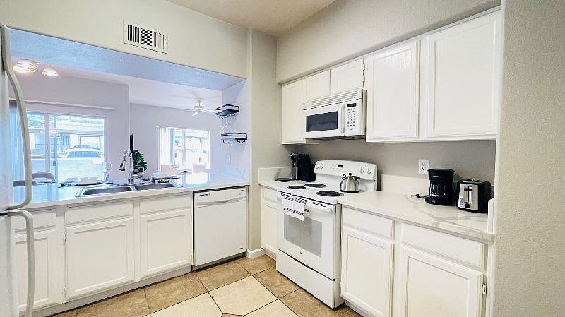 Furnished Finder property 588241_1 photo 6