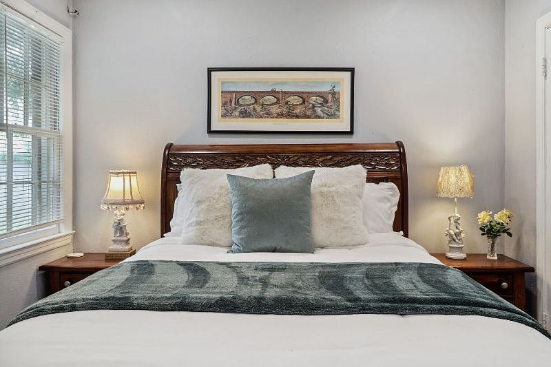 Furnished Finder property 588260_1 photo 6
