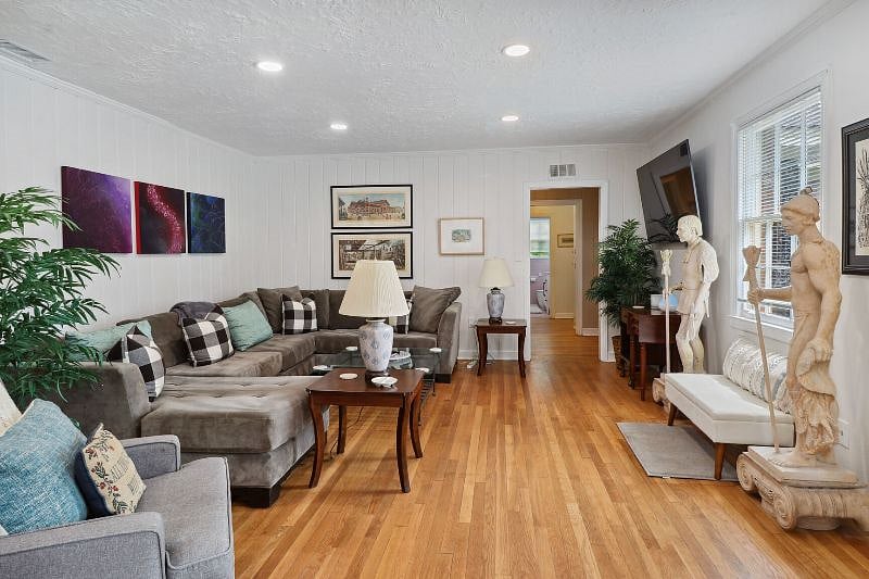Furnished Finder property 588260_1 photo 7