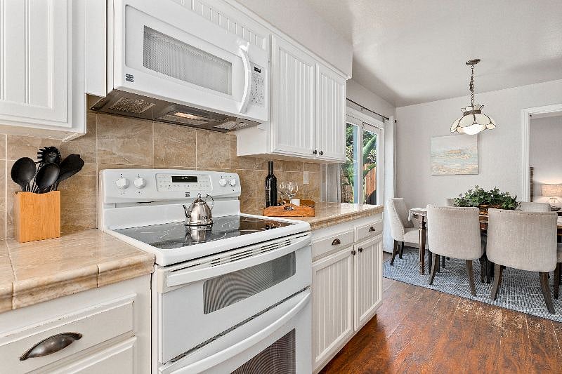 Furnished Finder property 588306_1 photo 13