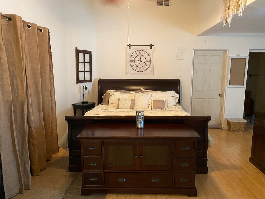 King size comfy bed!