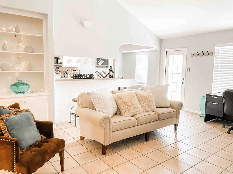 Furnished Finder property 588375_1 photo 3