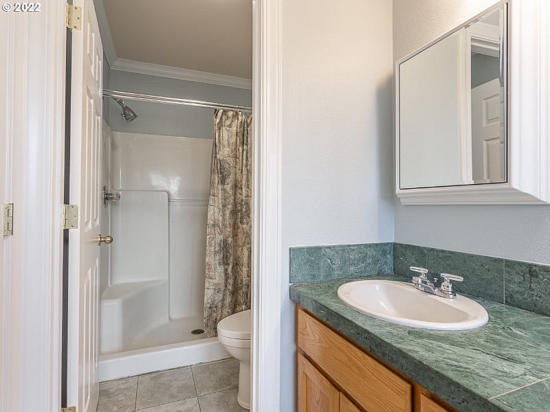 Furnished Finder property 588430_1 photo 17