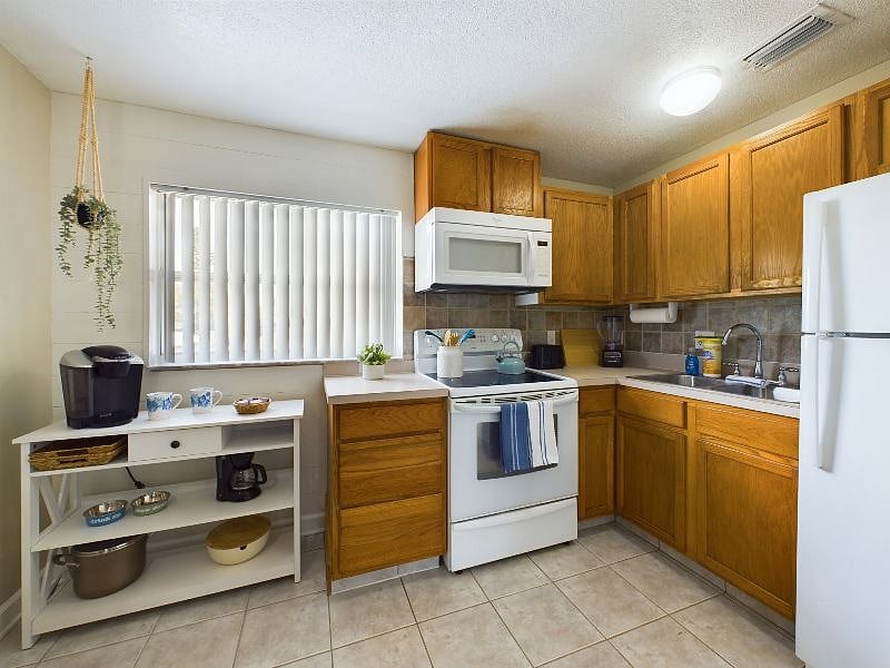 Furnished Finder property 588471_1 photo 7