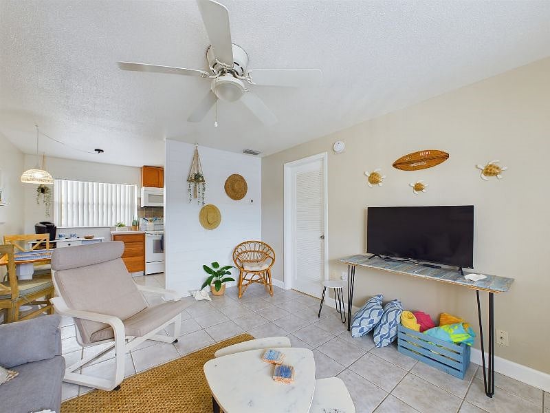 Furnished Finder property 588471_1 photo 3
