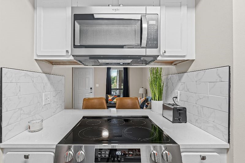 Furnished Finder property 588473_1 photo 8