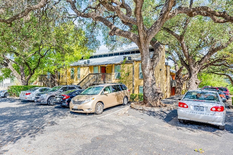 Furnished Finder property 588520_1 photo 25