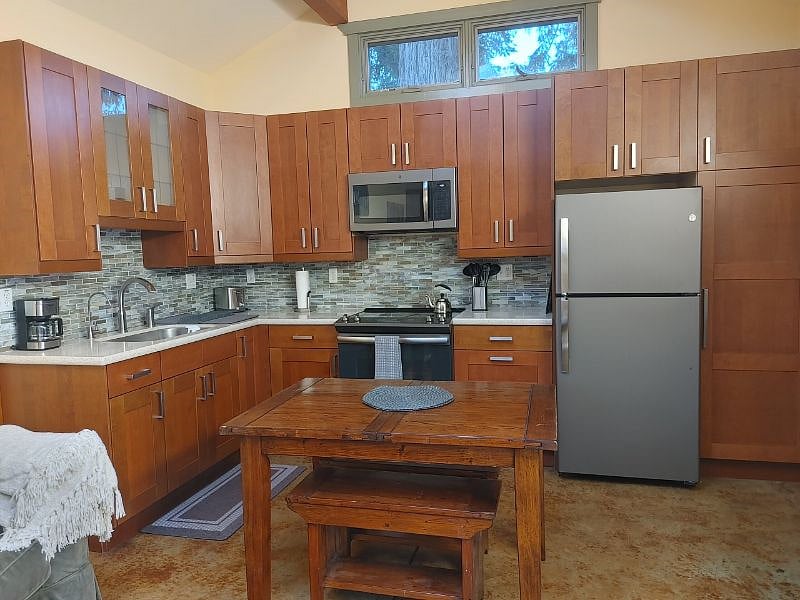 Furnished Finder property 588535_1 photo 4