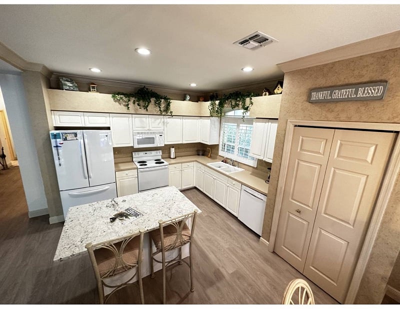 Furnished Finder property 588588_1 photo 15