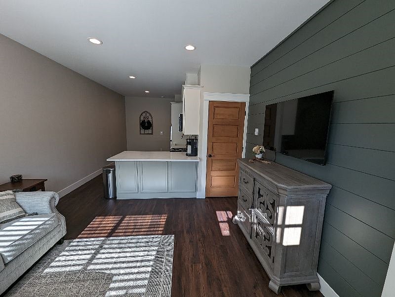 Furnished Finder property 588592_1 photo 11
