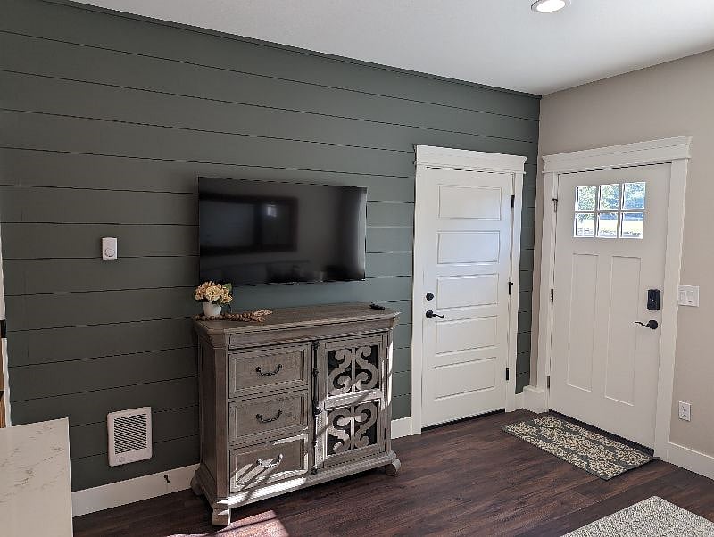 Furnished Finder property 588592_1 photo 14