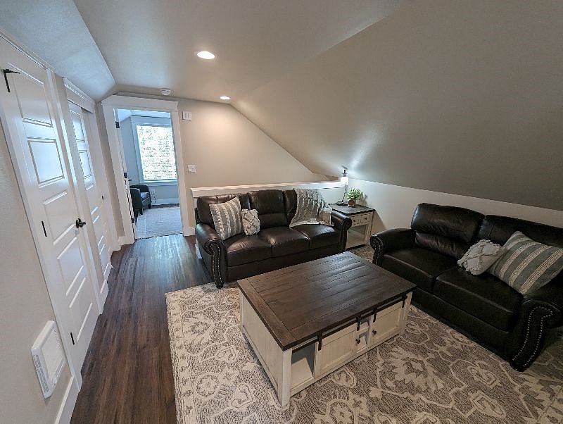 Furnished Finder property 588592_1 photo 22