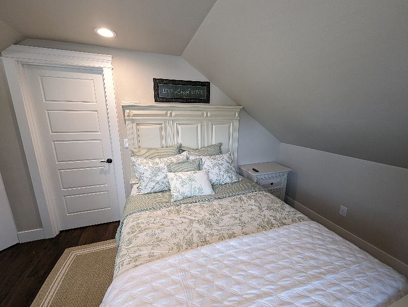Furnished Finder property 588592_1 photo 43