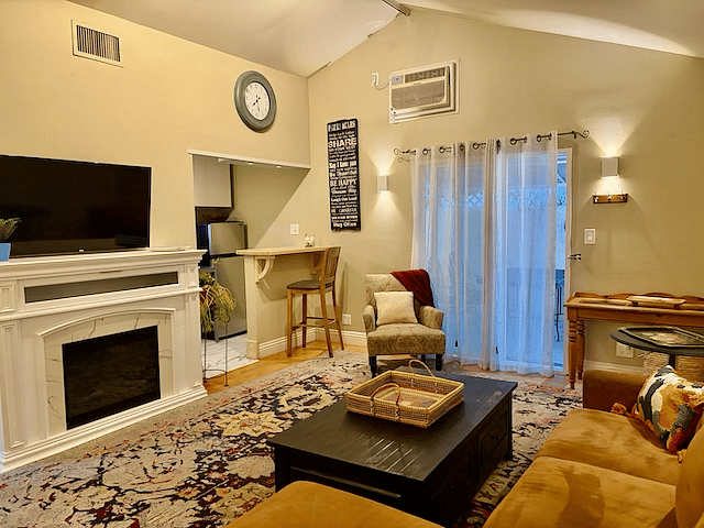 Furnished Finder property 588675_1 photo 3