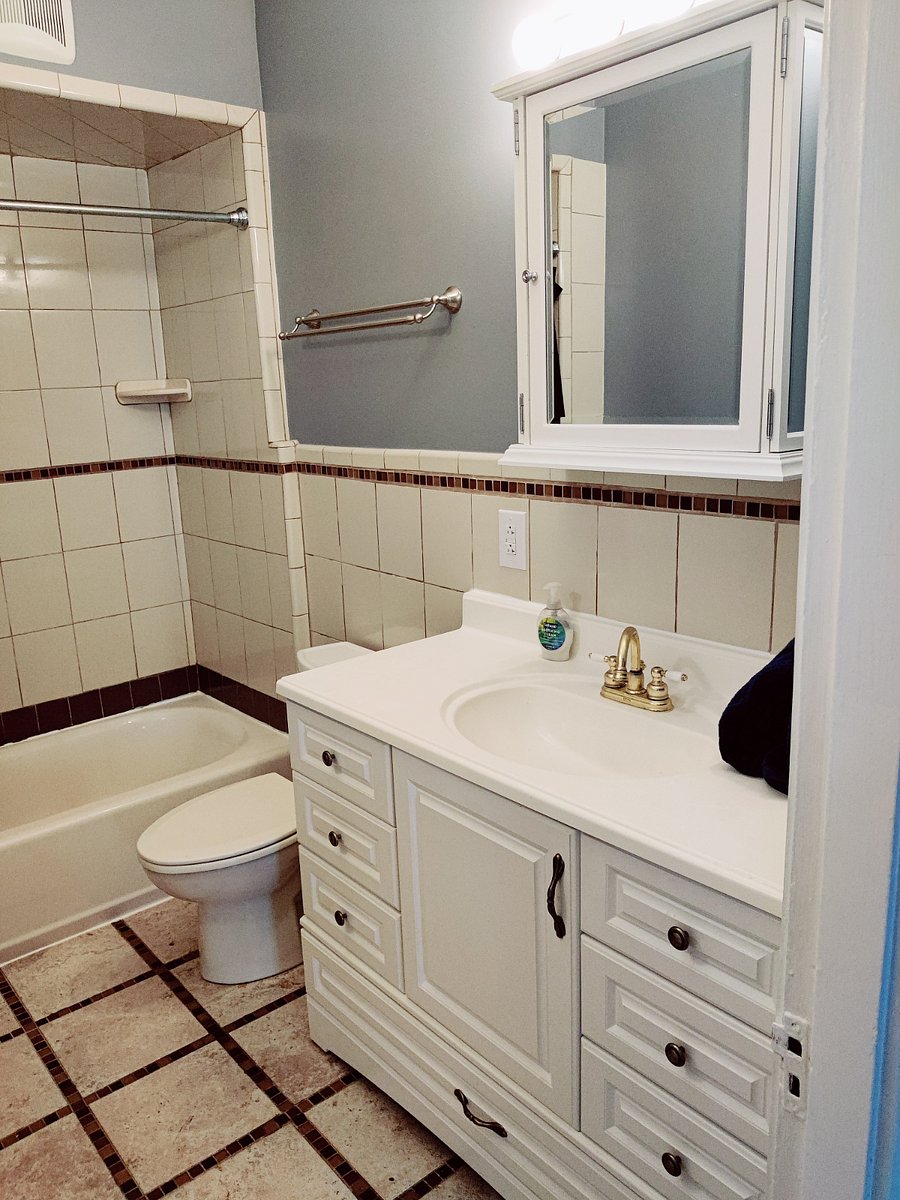 first floor apartment bathroom