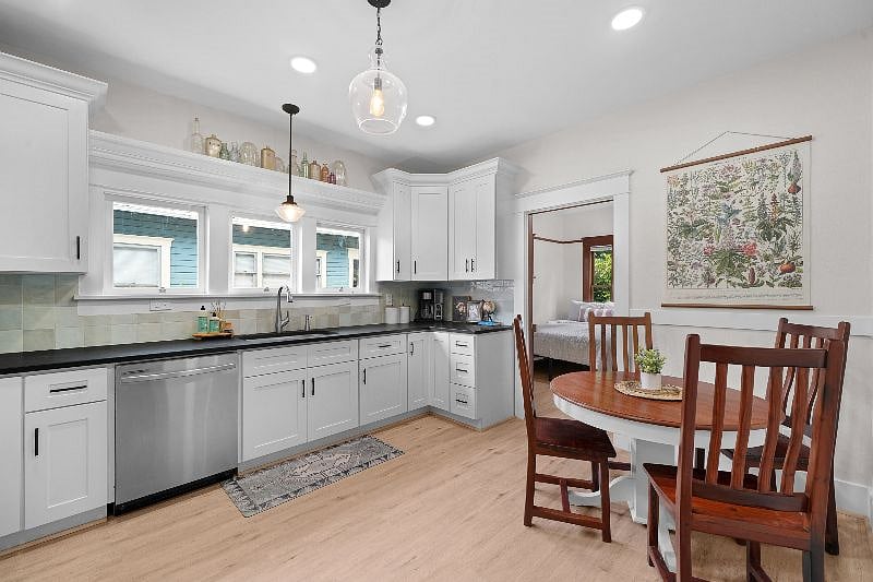 Furnished Finder property 588680_1 photo 7
