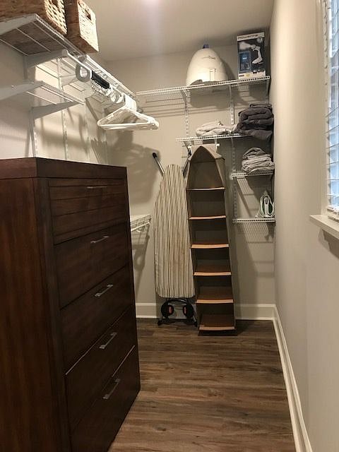 Walking Closet