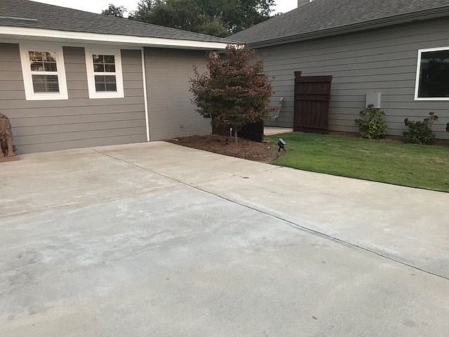 Outdoor (Front)