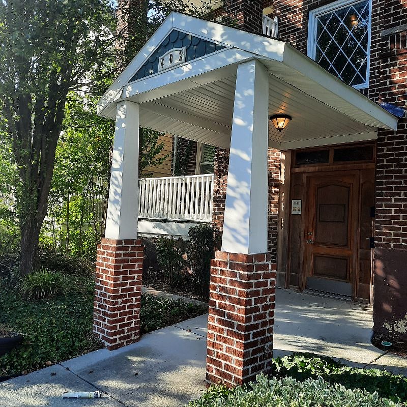 this is the front entrance where you would receive mail and guests.
