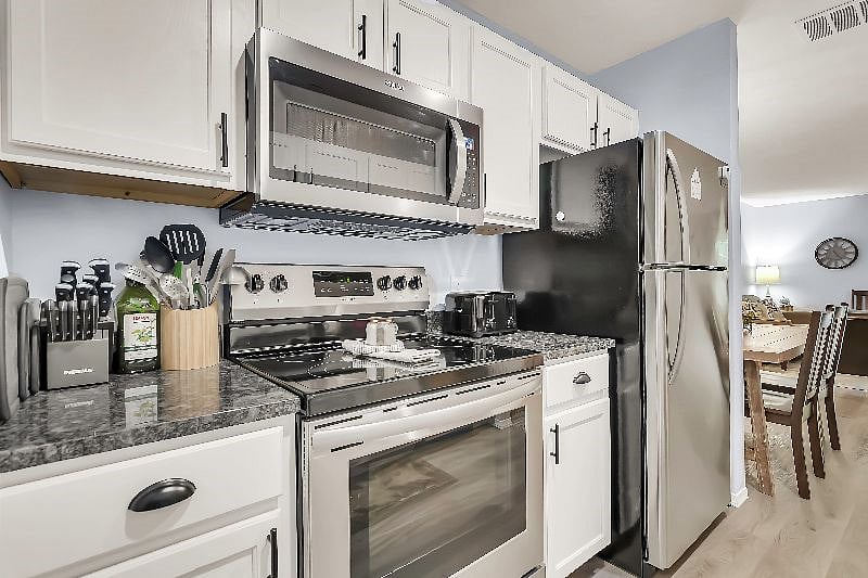 Furnished Finder property 588892_1 photo 3