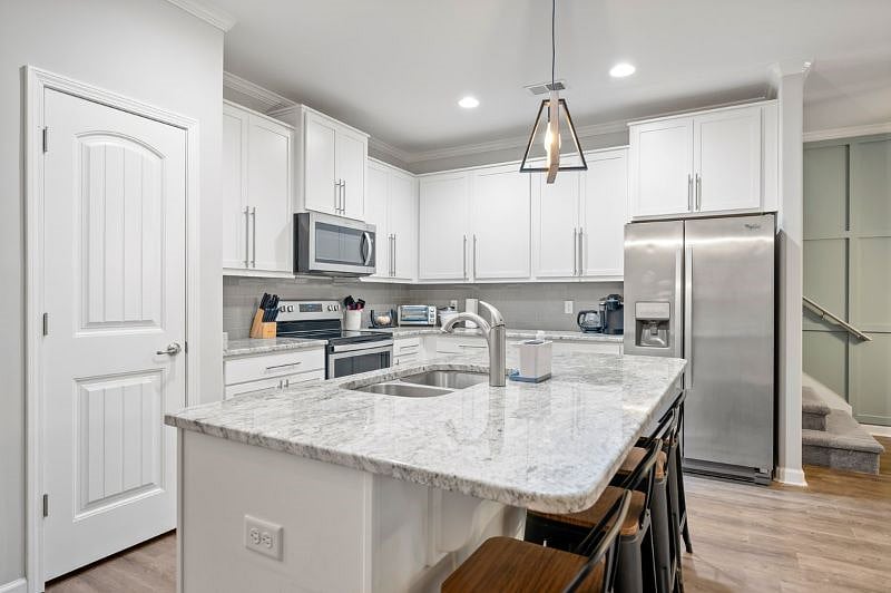 Furnished Finder property 588909_1 photo 6