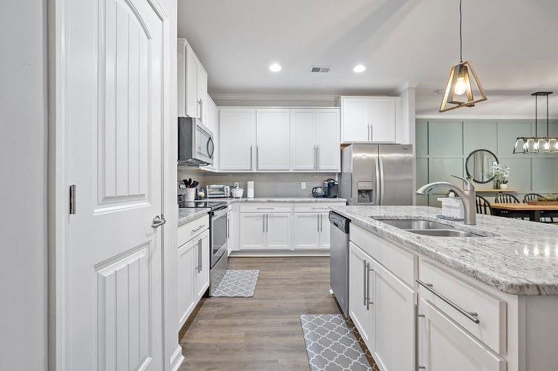 Furnished Finder property 588909_1 photo 3