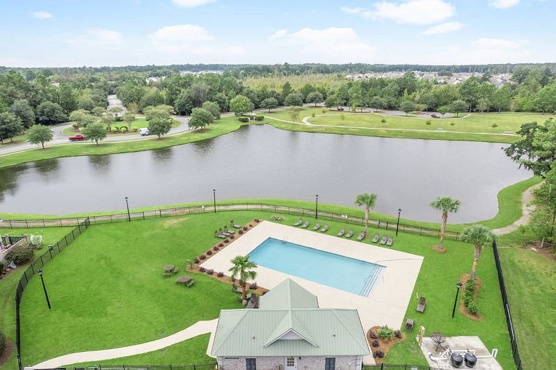 Furnished Finder property 588909_1 photo 26