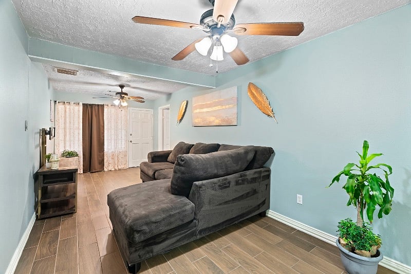 Furnished Finder property 588910_1 photo 6