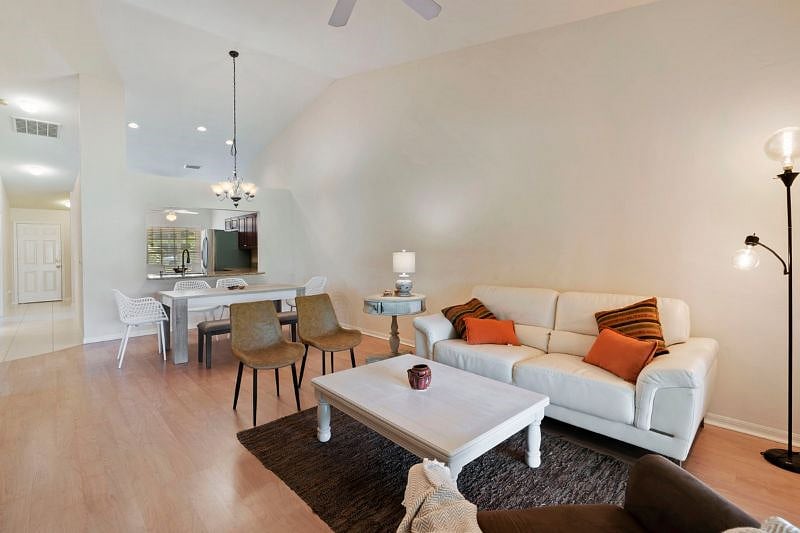 Furnished Finder property 589054_1 photo 13
