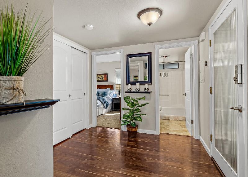 Furnished Finder property 589102_1 photo 11