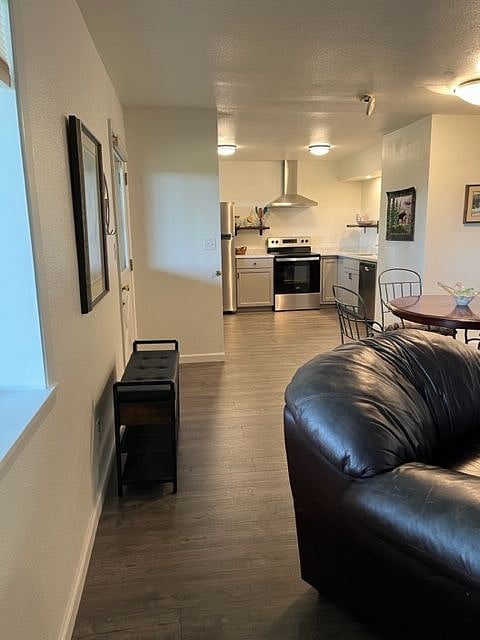 Furnished Finder property 589153_1 photo 20