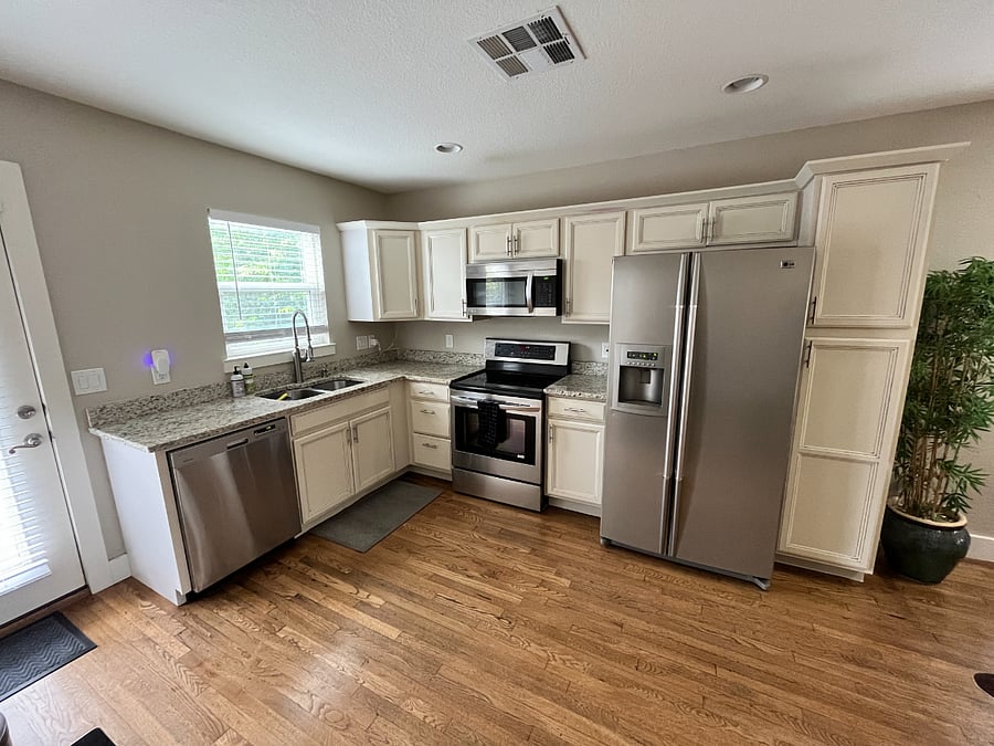 Furnished Finder property 589160_1 photo 3